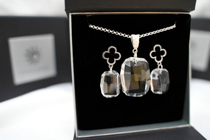Quatrefoil Klarheit Set mit Swarovski® 1006ko