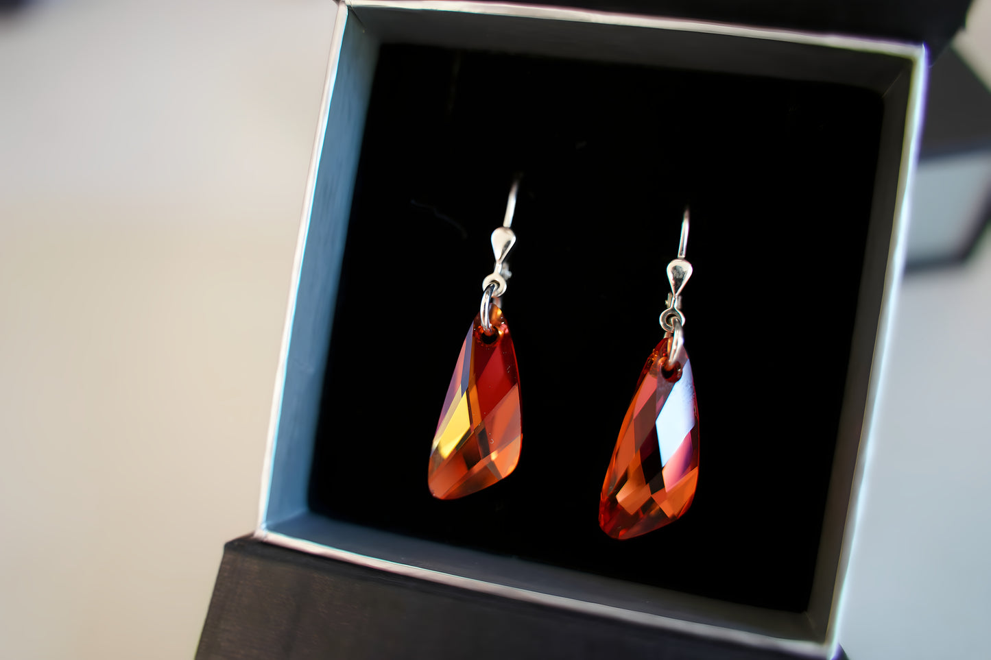 Feuerprisma Ohrringe mit Swarovski® 1012o